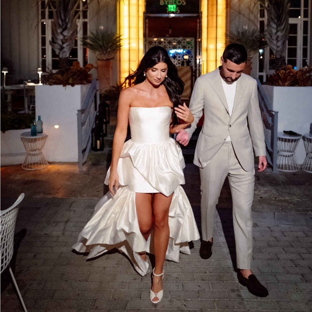 Rasario Scarlett Wedding Dress Size 4
